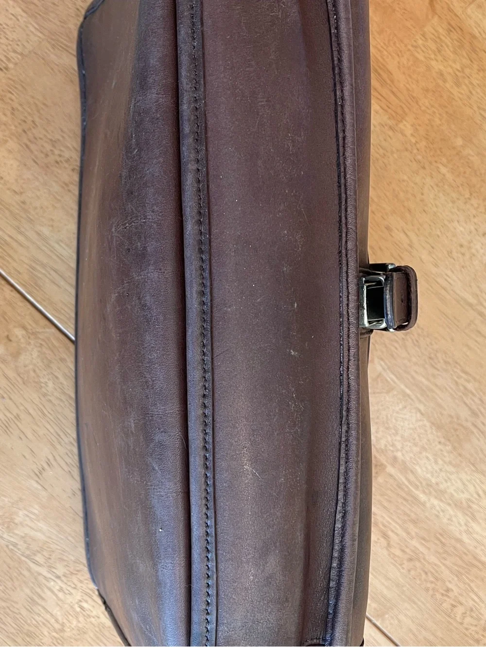 AuthentiCoach Vintage Brown Leather Briefcase Messenger Laptop Bag Style F1S-581